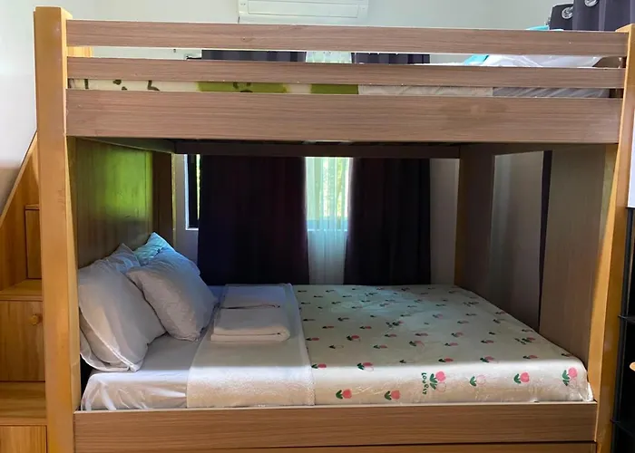 Bunkbed For 3 Guests Moalboal