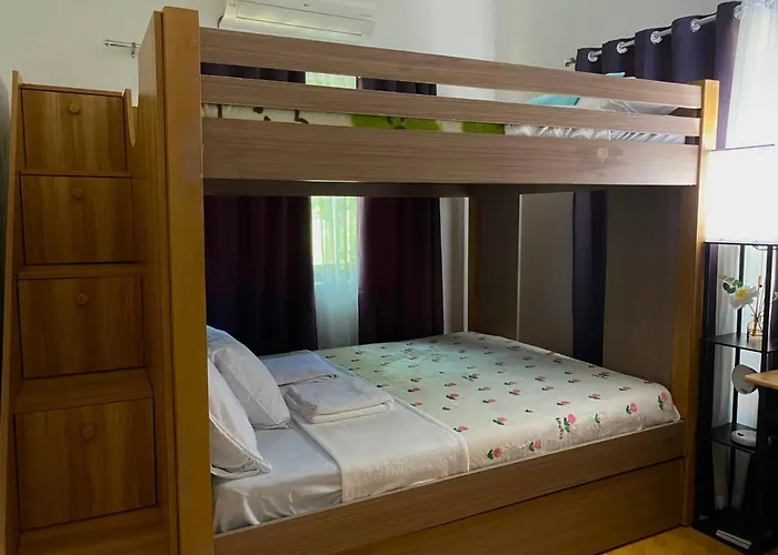 Bunkbed For 3 Guests * Moalboal