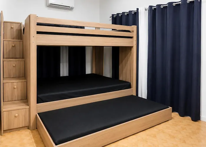 Accommodatie bij particulieren Bunkbed For 3 Guests Moalboal